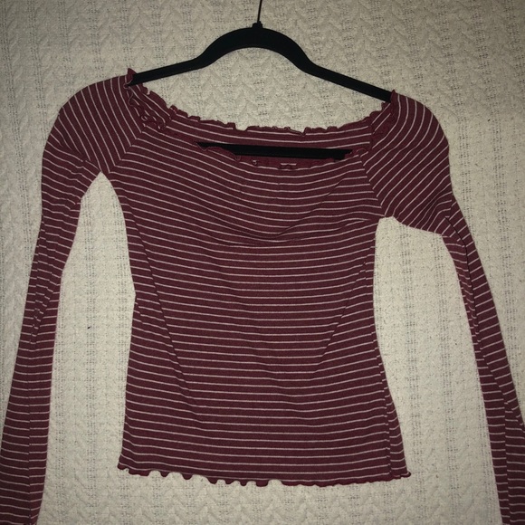Hollister Tops - off the shoulder long sleeve Hollister Tops - off the shoulder long sleeve